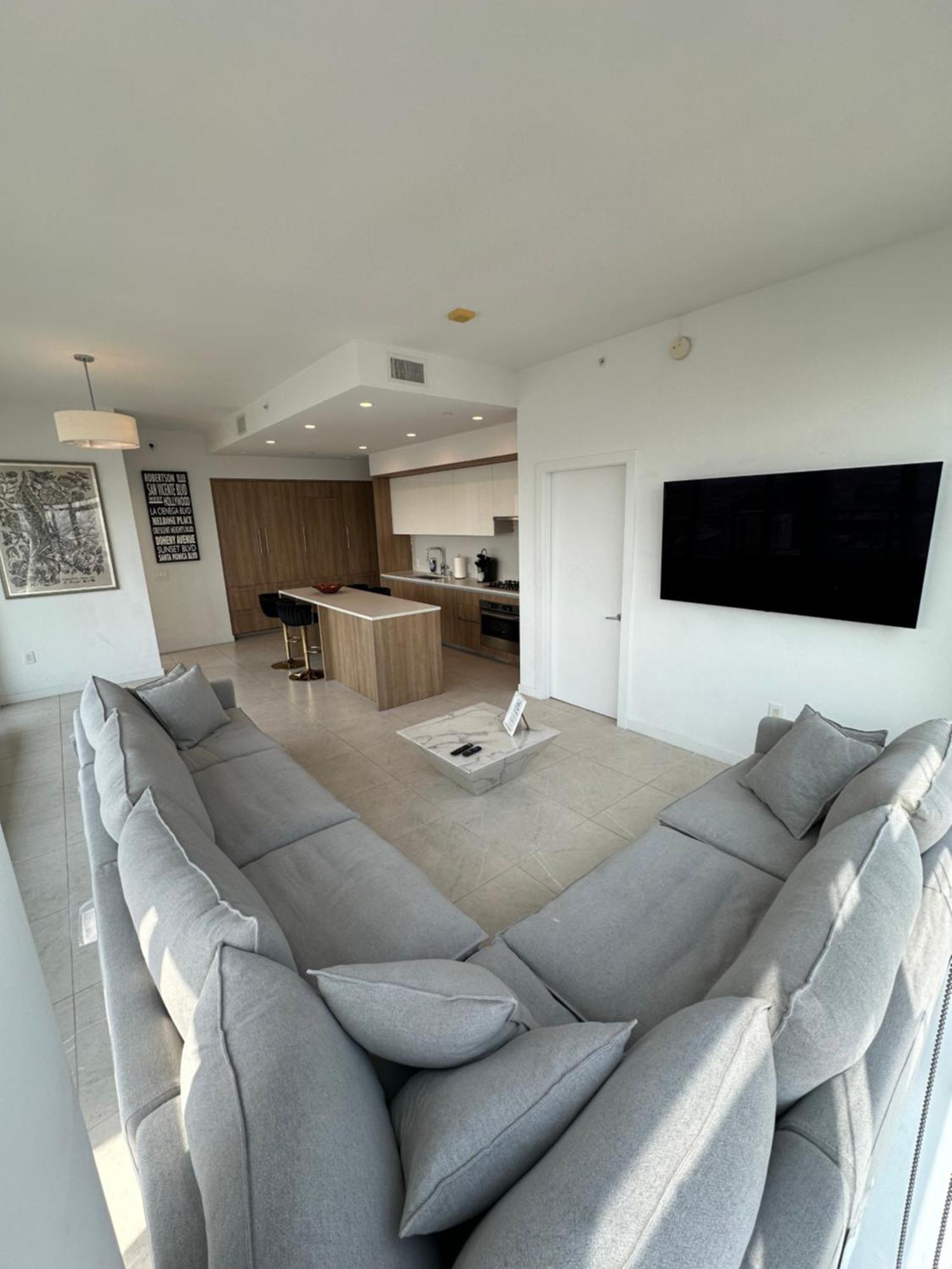 2br Panoramic View - Dtla Apartment